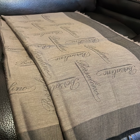 Borsalino unisex cotton blend shawl scarf NWT - Picture 5 of 6